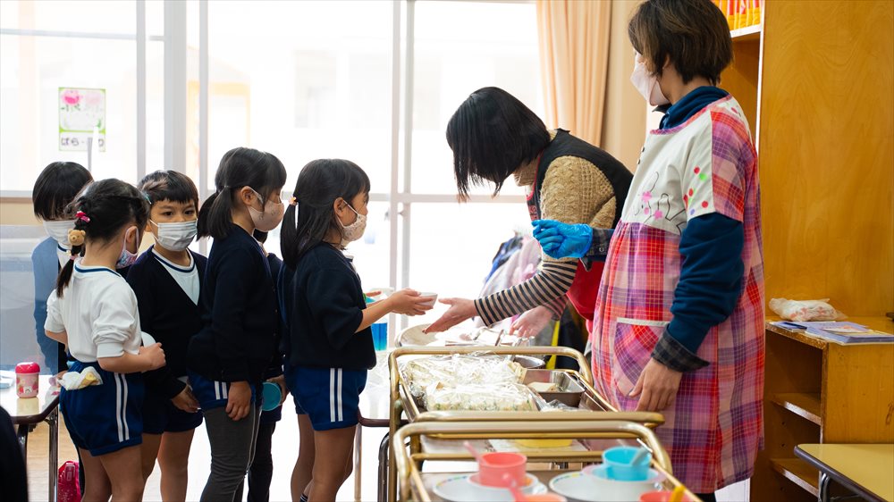 給食
